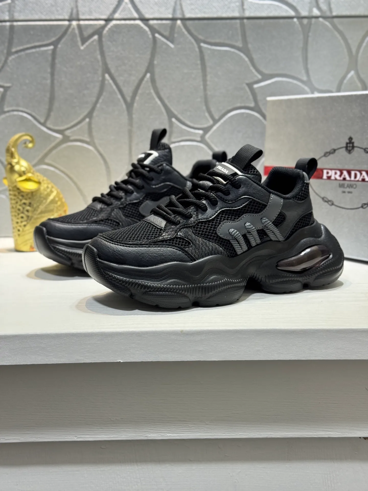 Men's Men's Shoes 💰440 [New Style] 🐬🐬 High-end boutique-Prada/Prada counter latest sports shoes are shipped, you know the leading counter model. Made of selected cowhide stitching fabrics. Lining: Mesh lining. High-end air cushion molded non-slip rubber outsole, exquisite lines, simple and elegant, comfortable and high-end for leisure travel. Size: 38-45<45 customized